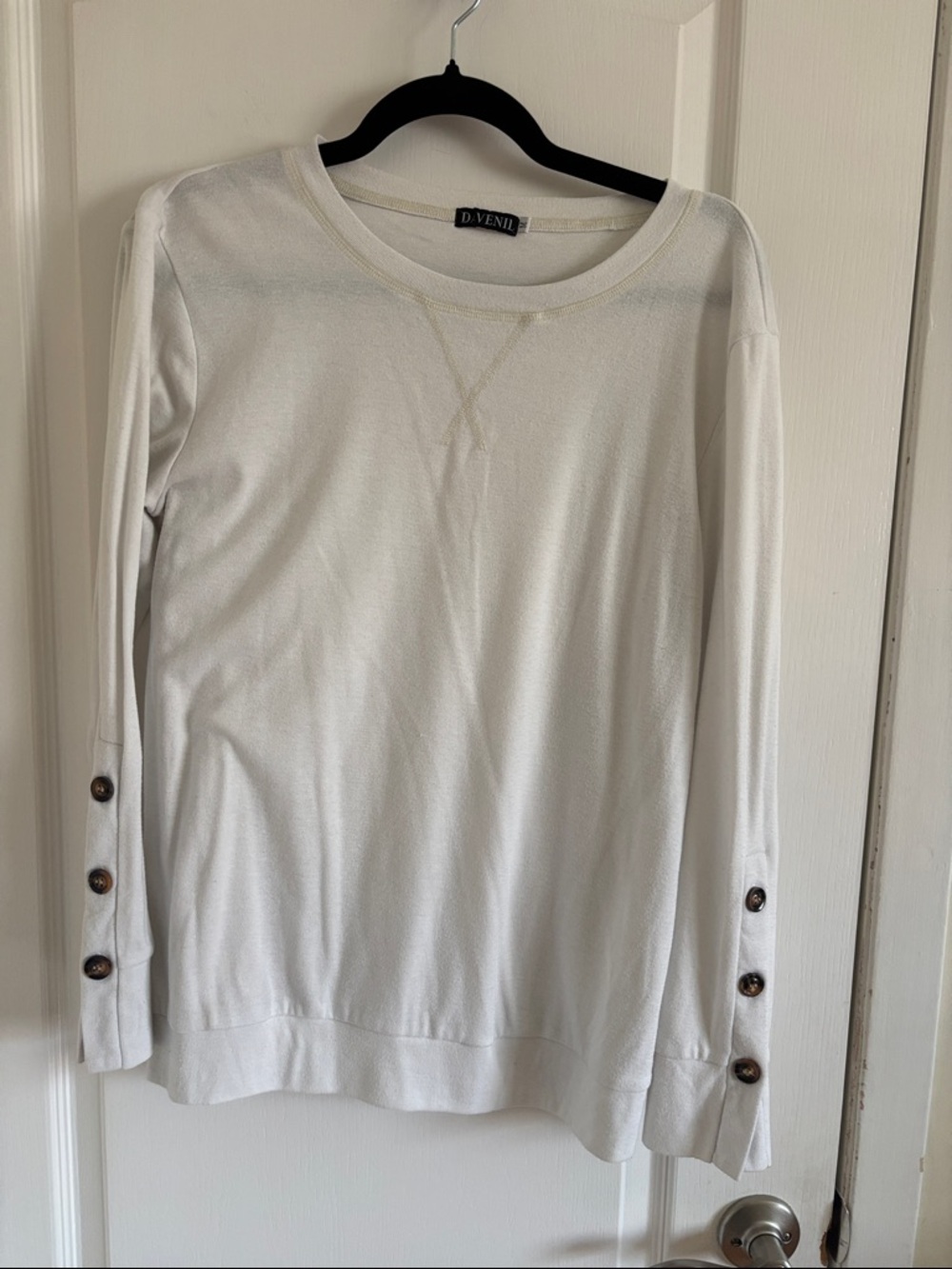 Davenil Women’s Long Sleeve Button-Cuff Tunic